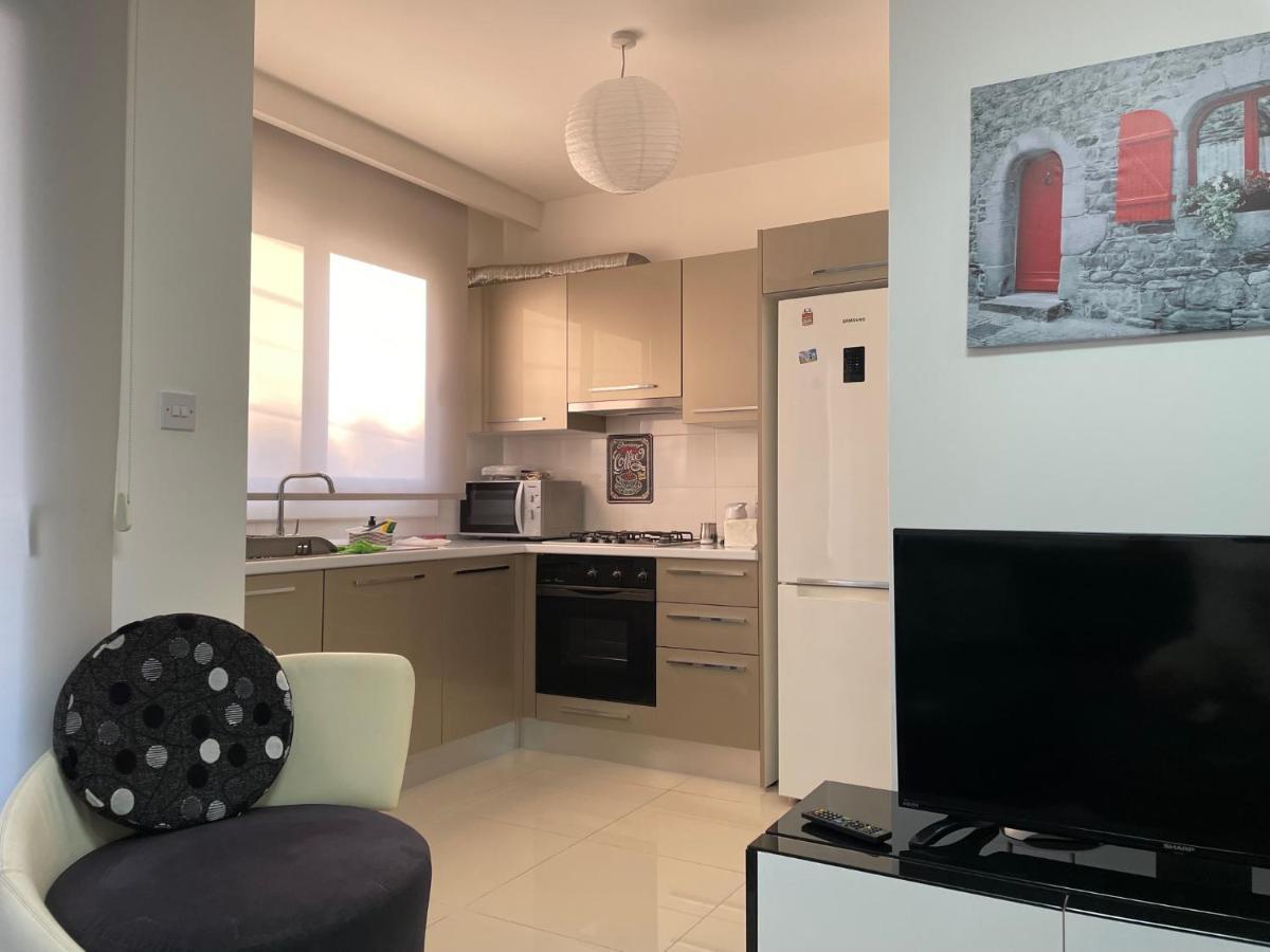 Girne Merkez Cozy 2+1 Daire Wifi +Netflix Apartment Exterior photo